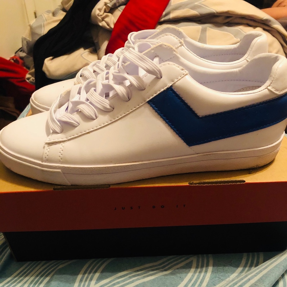 Men Tennis Shoes
